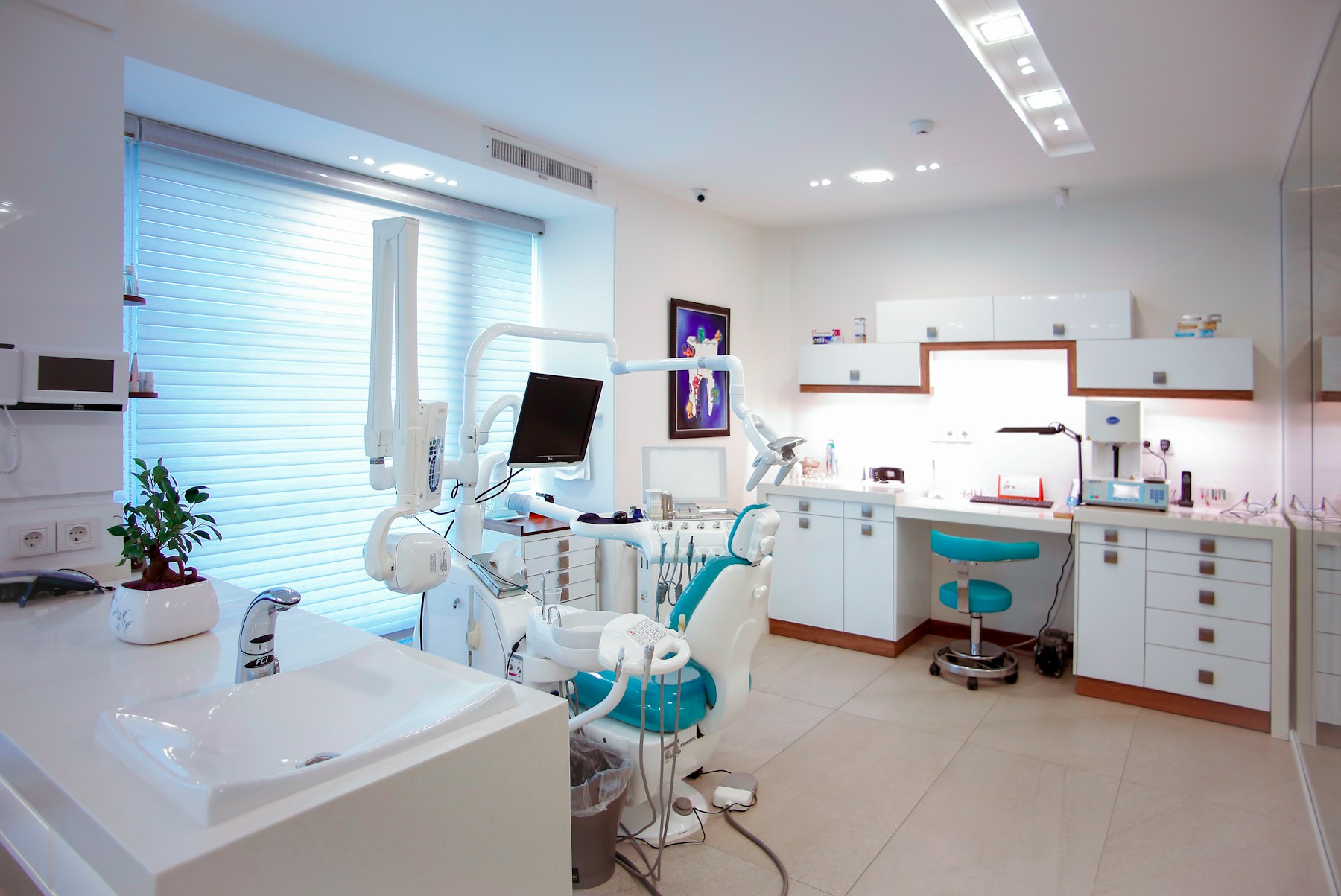 Modern cosmetic and implant dental suite